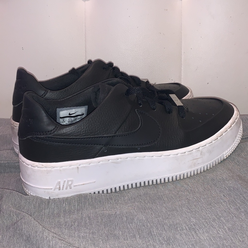 Black Air Force 1 low top